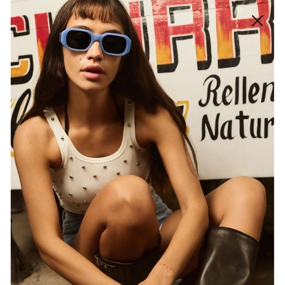 New Quay Hyped Up 53mm Hydrangea/ Smoke Frame Square Lens Unisex Sunglasses NWT main image 4